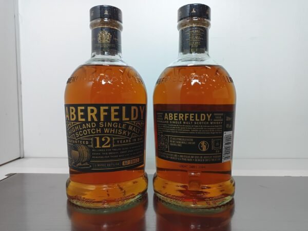 Aberfeldy 75cl, 12 ans age Aberfeldy 12 ans d'âge - 70 cl - Single Malt Scotch Whisky - Vente à l'Export