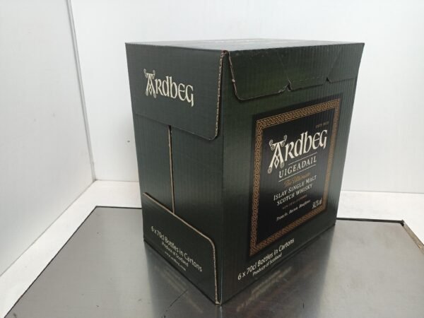 Ardbeg Uigeadail 4 Ardbeg Uigeadail – Single Malt Whisky Écossais - 70cl
