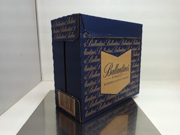 BALLANTINE 70CL BLENDED 3 Ballantine's Finest – Le Blended Scotch Whisky - 70 cl - Vente à l'Export