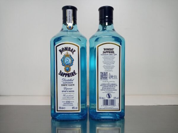 Bombay Sapphire Gin, 70cl pour export 3 Bombay Sapphire London Dry Gin - Gin Premium aux 10 Botaniques - 70cl