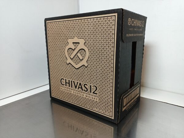 CHIVAS REGAL 12 ANS 1 Chivas Regal - 12 ans d'âge - Scotch Whisky Blended - 70 cl - Vente à l'Export