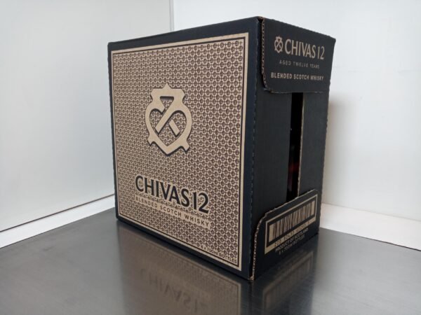 CHIVAS REGAL 12 ANS 2 Chivas Regal - 12 ans d'âge - Scotch Whisky Blended - 70 cl - Vente à l'Export