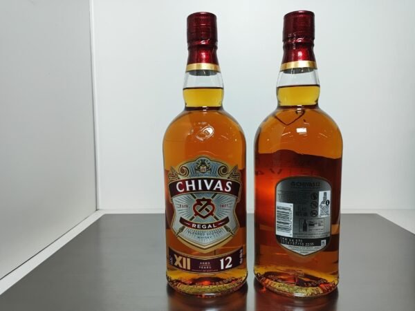 CHIVAS REGAL 1LITRE 12 ANS Chivas Regal - 12 ans d'âge - Scotch Whisky Blended - 100 cl - Vente à l'Export