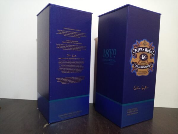 Chivas Regal, 1 litre Gold Signature, vente en promo export Chivas Regal 18 ans Gold Signature - Blended Scotch Whisky Premium - 1 litre