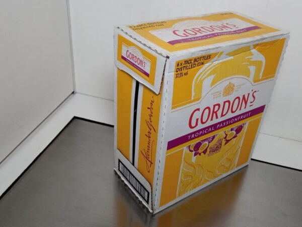 Gin Gordon's Tropical Passionfruit, 70cl export Gordon's Passionfruit Gin - Gin Aromatisé Fruit de la Passion - 70cl