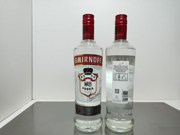 Smirnoff Red Vodka 70CL 1 Smirnoff Red Vodka - 70 cl - 37,5° - Vente à l'Export